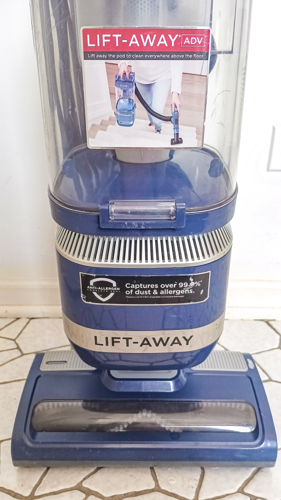 CLEANED and SANITIZED Shark Navigator Lift-Away Upright Vacuum - photo 2