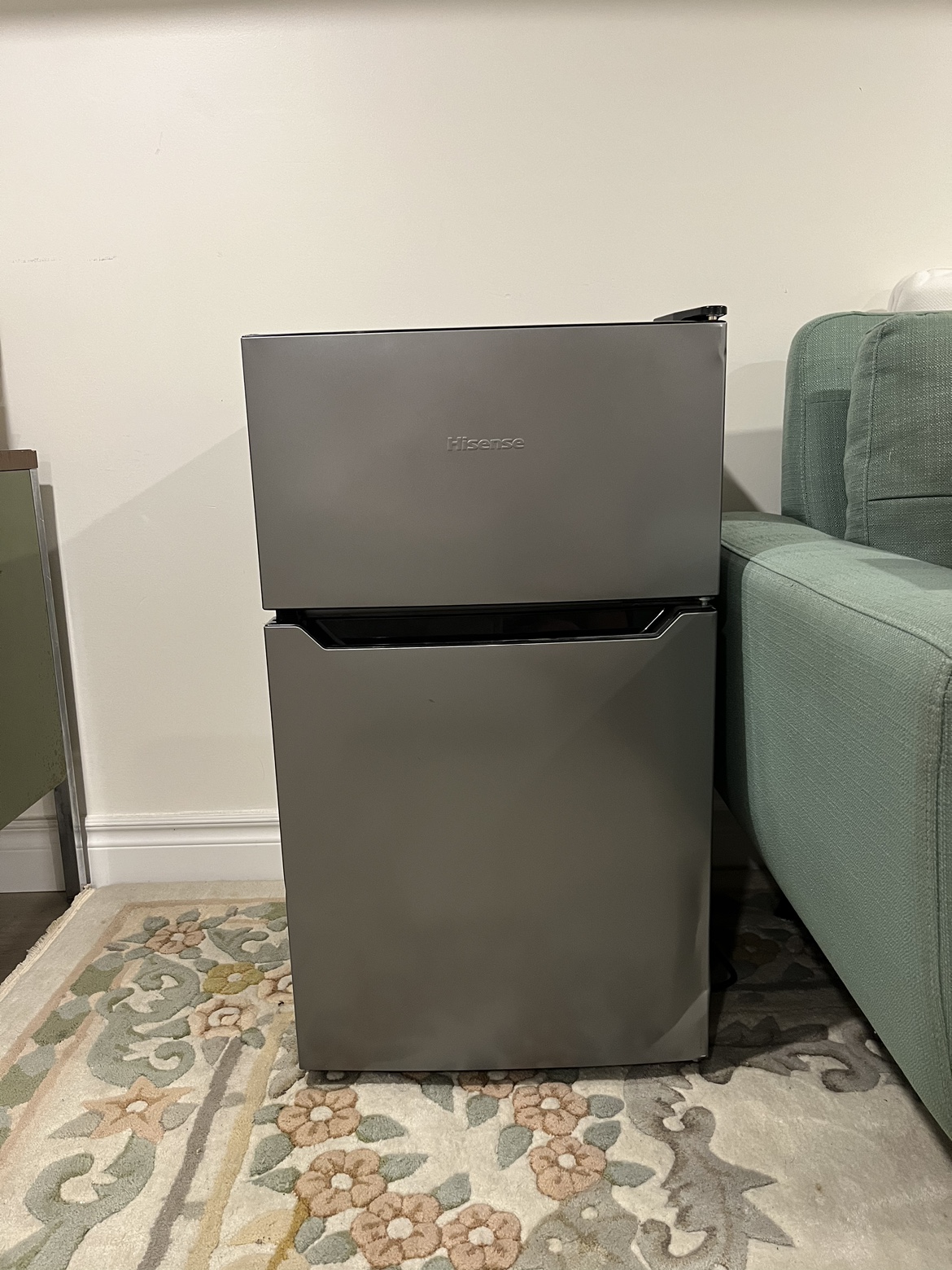 Hisense Mini Fridge thumbnail