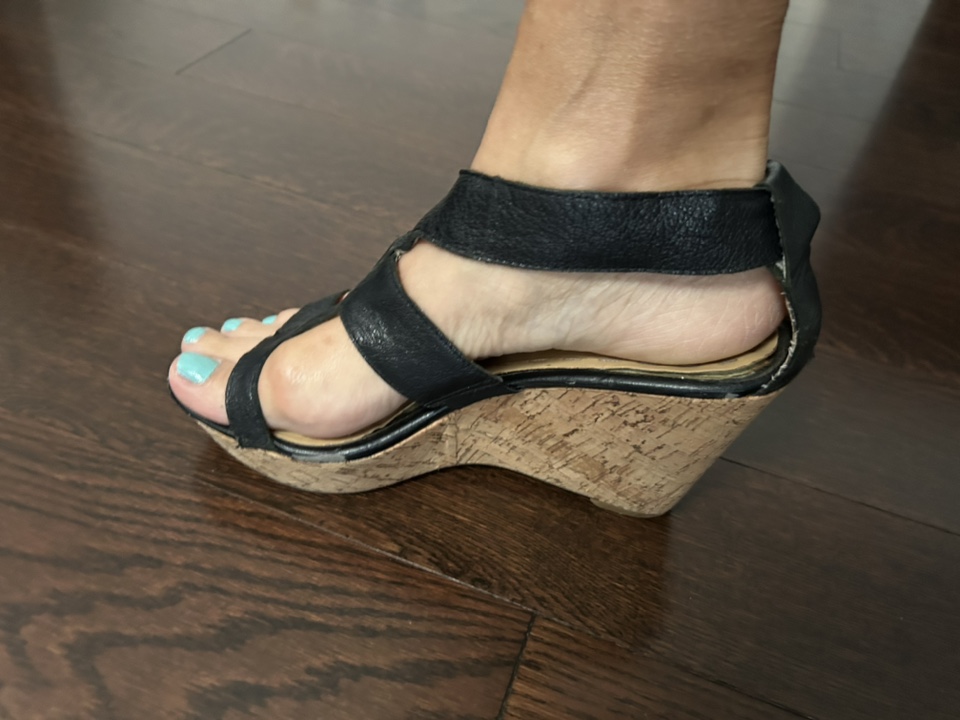 Wedge leather sandals - photo 2