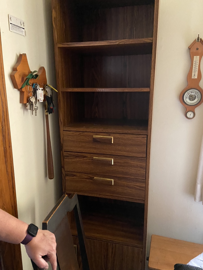 Book shelf /China cabinet