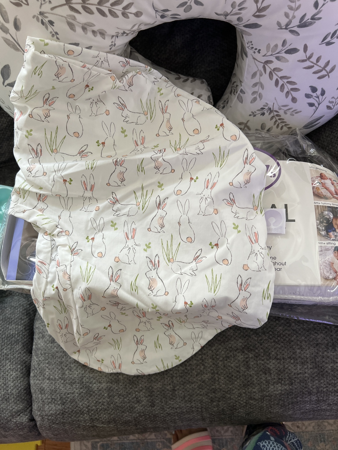 Boppy Nursing Pillow with xtra cover image indicator(2)