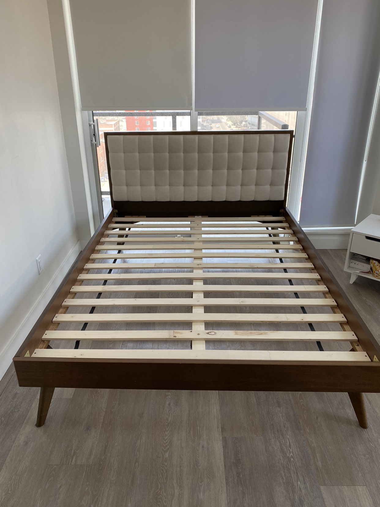 MODERN QUEEN BED FRAME - photo 4