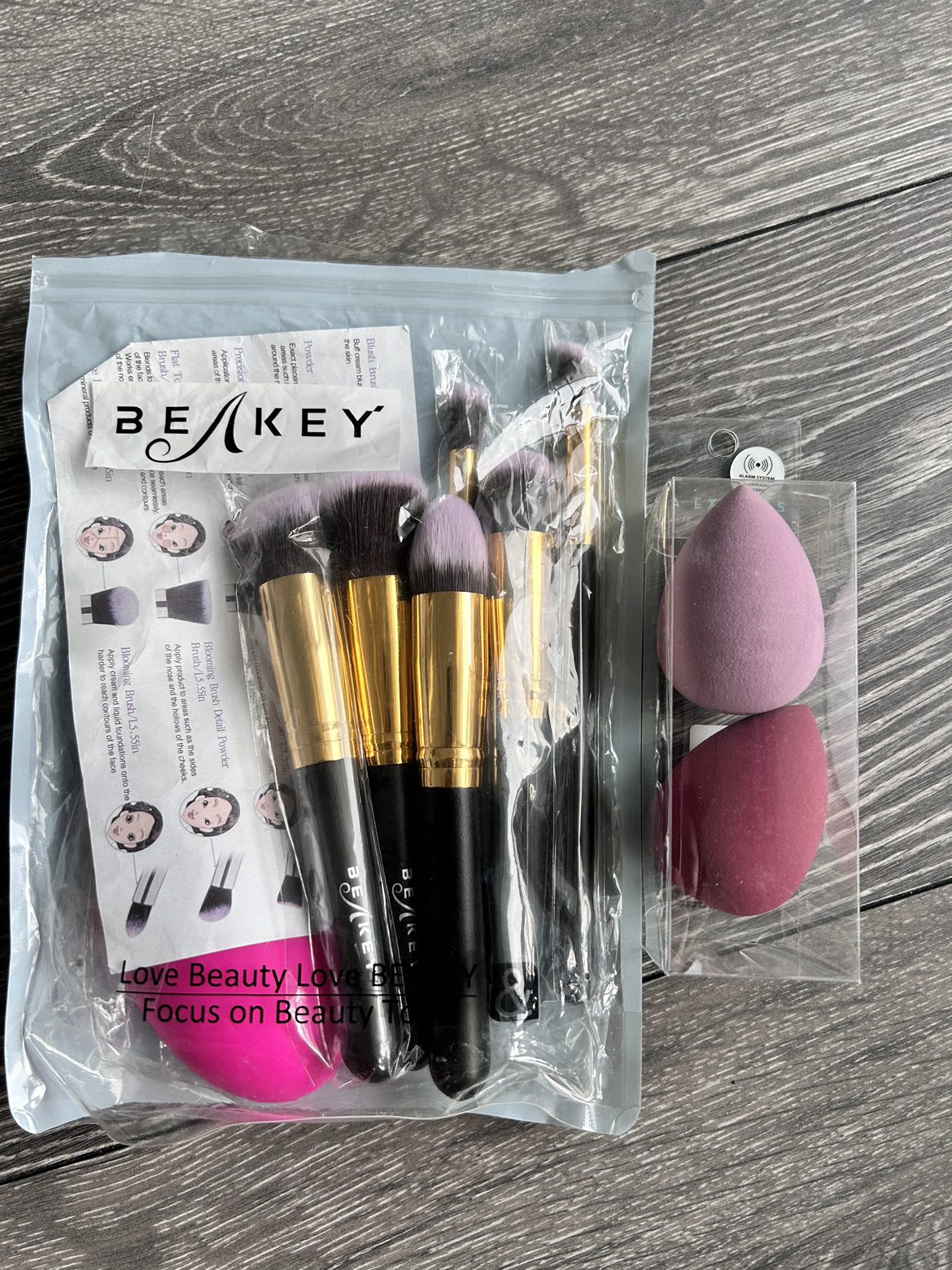 Makeup brushes & sponges