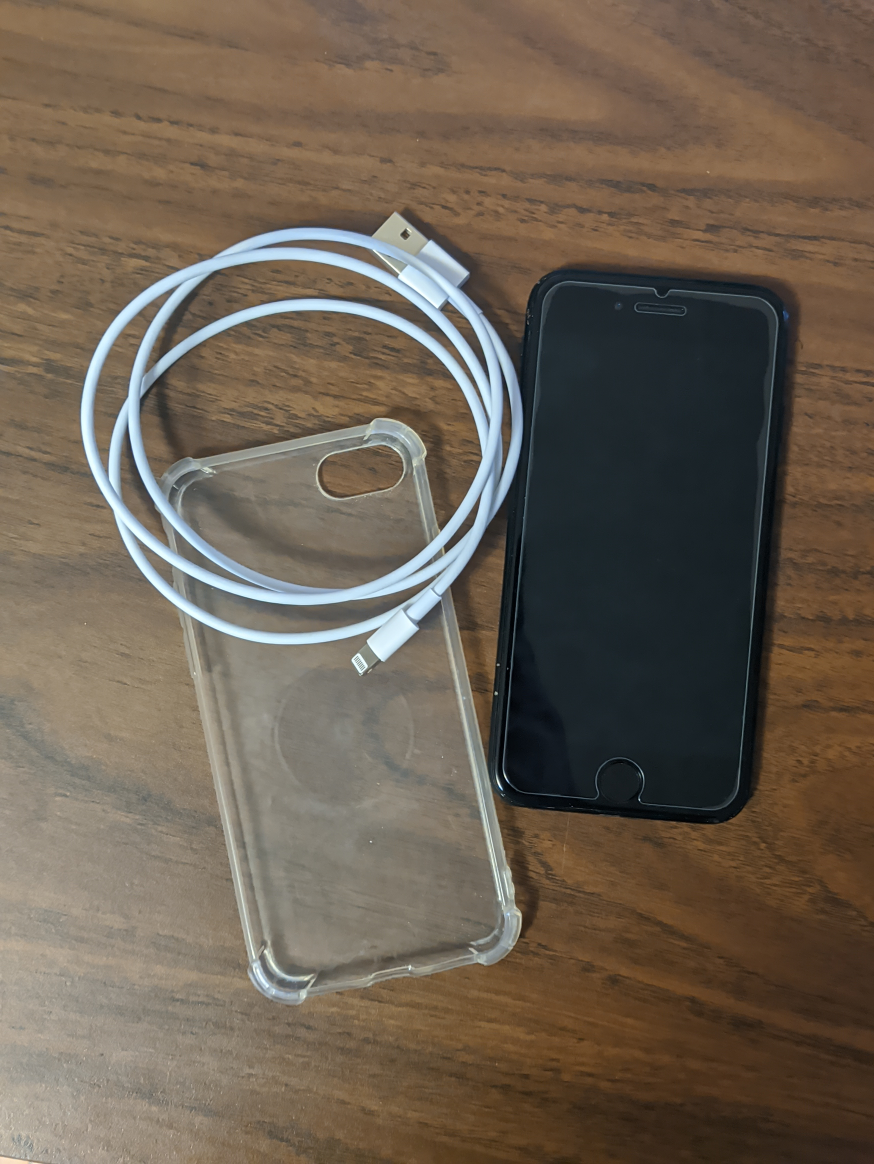 Apple iPhone 7 + Accessories ***100% BATTERY HEALTH*** thumbnail