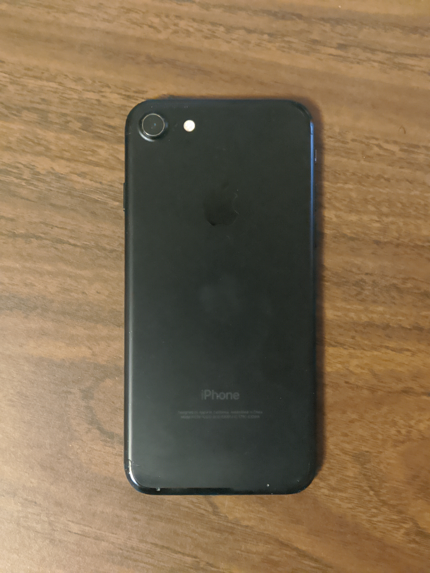 Apple iPhone 7 + Accessories ***100% BATTERY HEALTH*** image indicator(4)