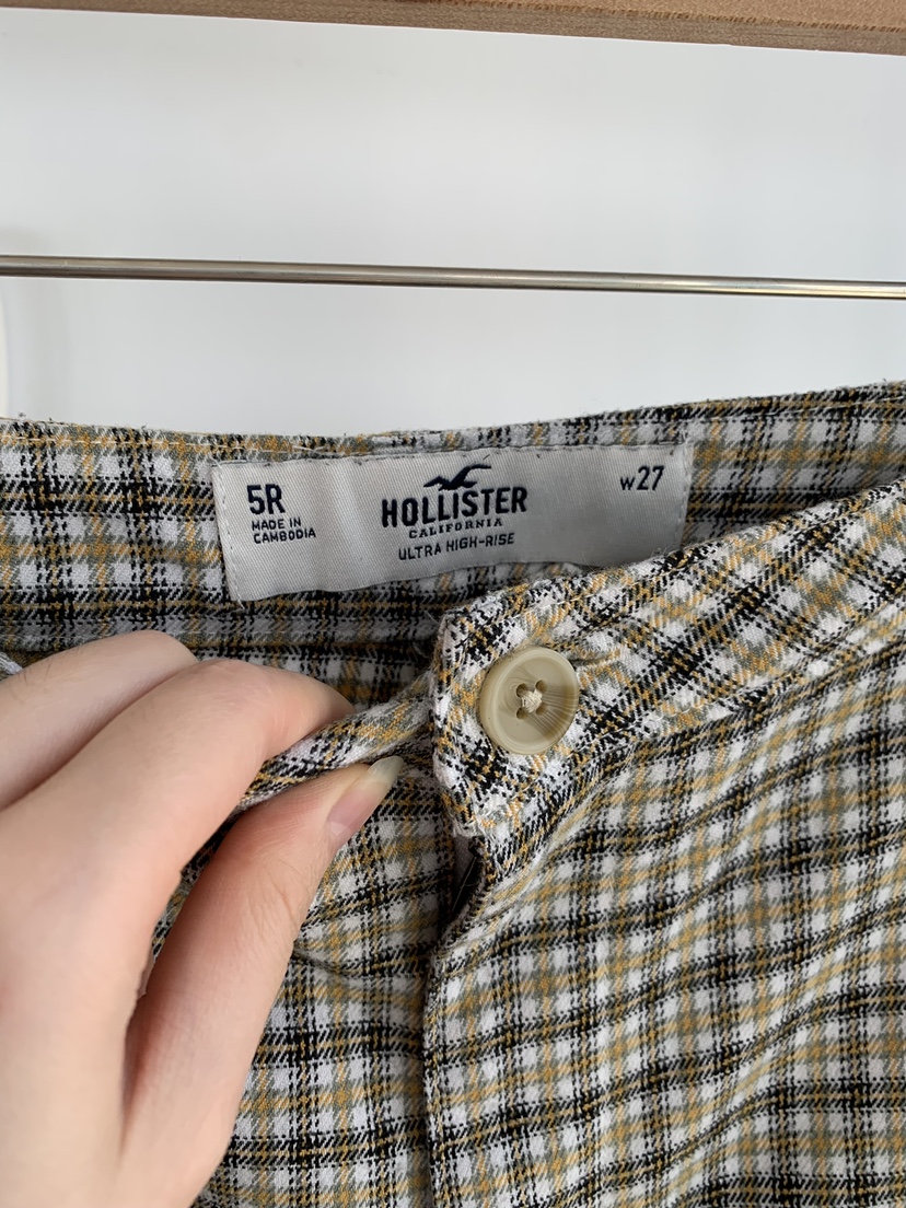 Hollister Ultra High-Rise Plaid Pants image indicator(2)