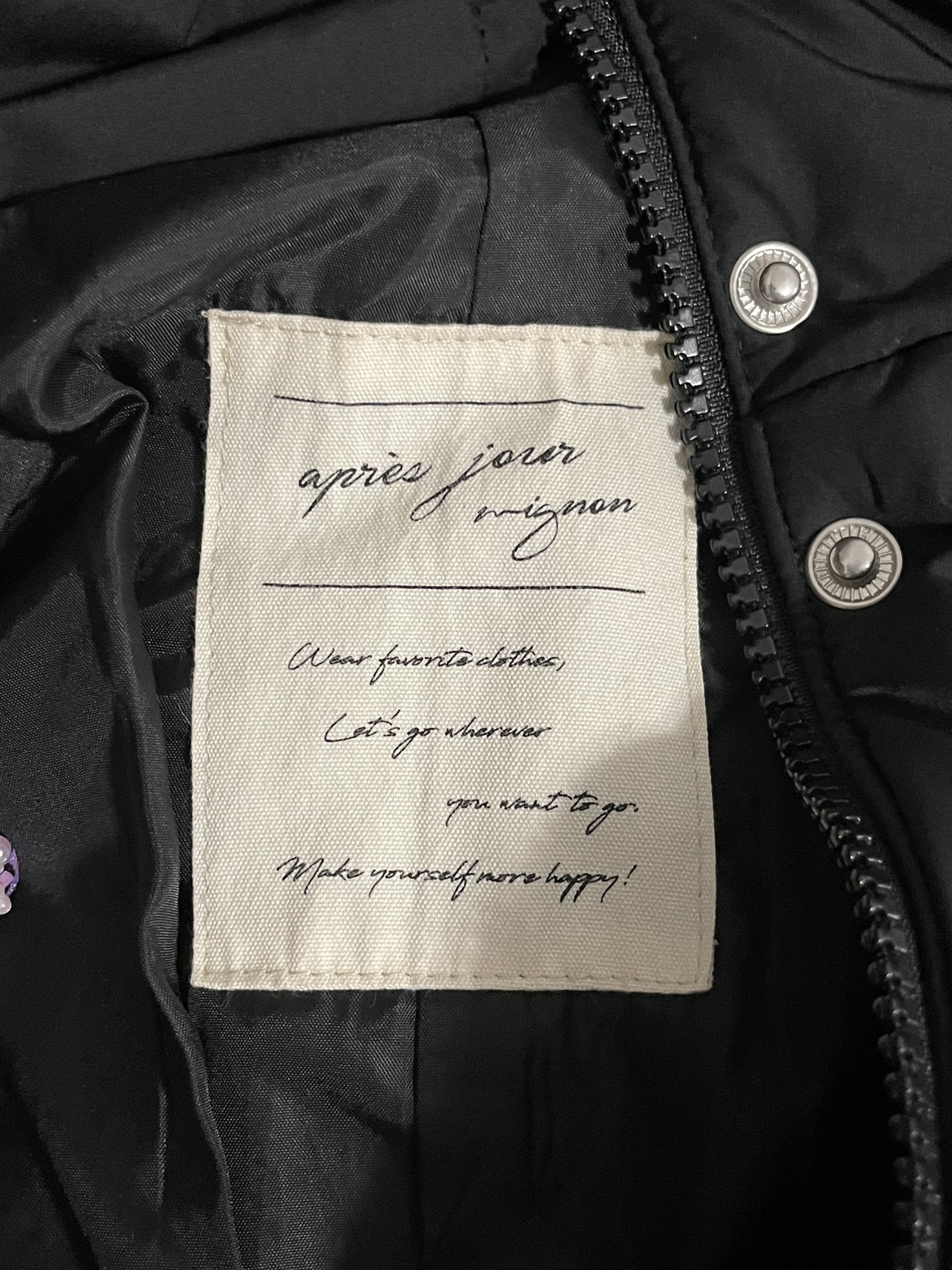 Black Puffer Jacket image indicator(5)