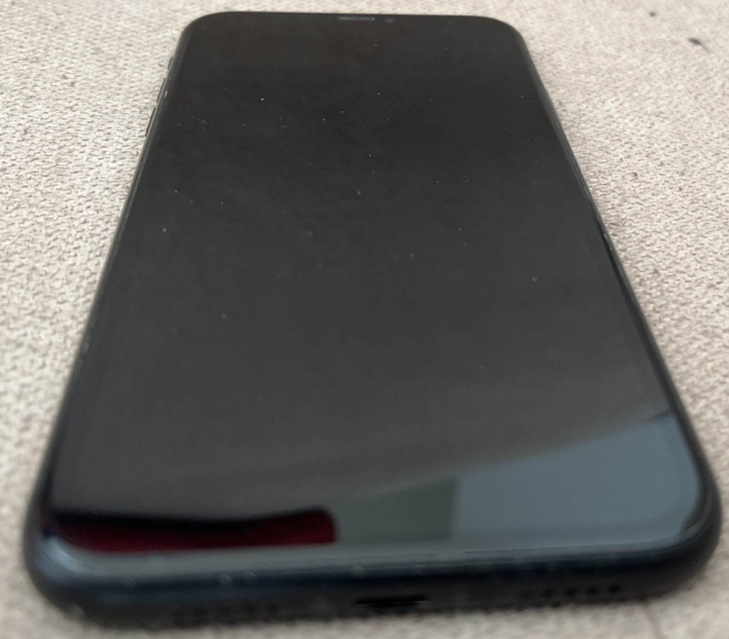 iPhone XR - Very Good Condition - photo 2