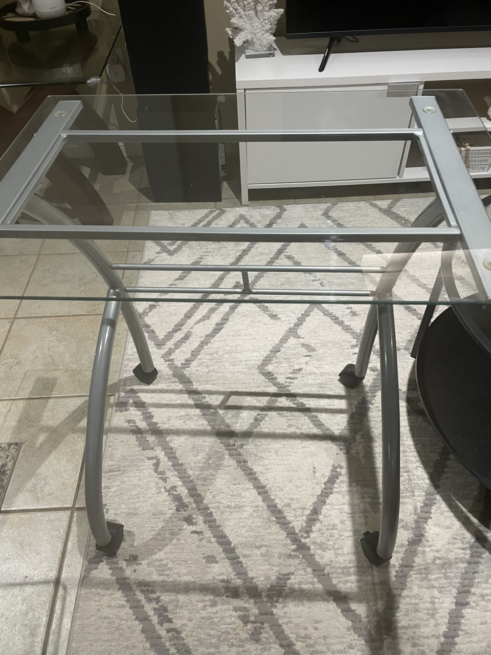 Small Computer Table (Free delivery) - photo 5
