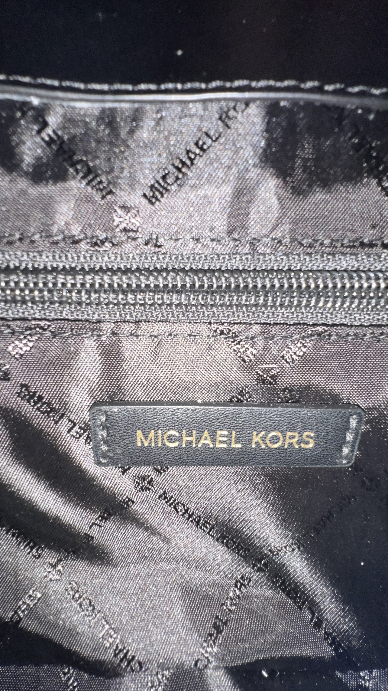 Michael Kors Manhattan Medium Patent Satchel image indicator(5)