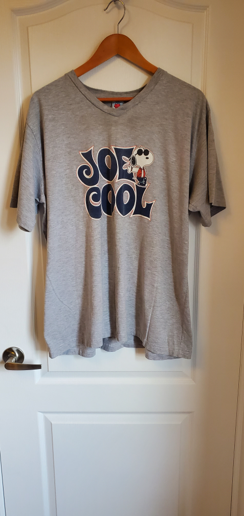 Joe Cool Snoopy Vneck 2XL Women