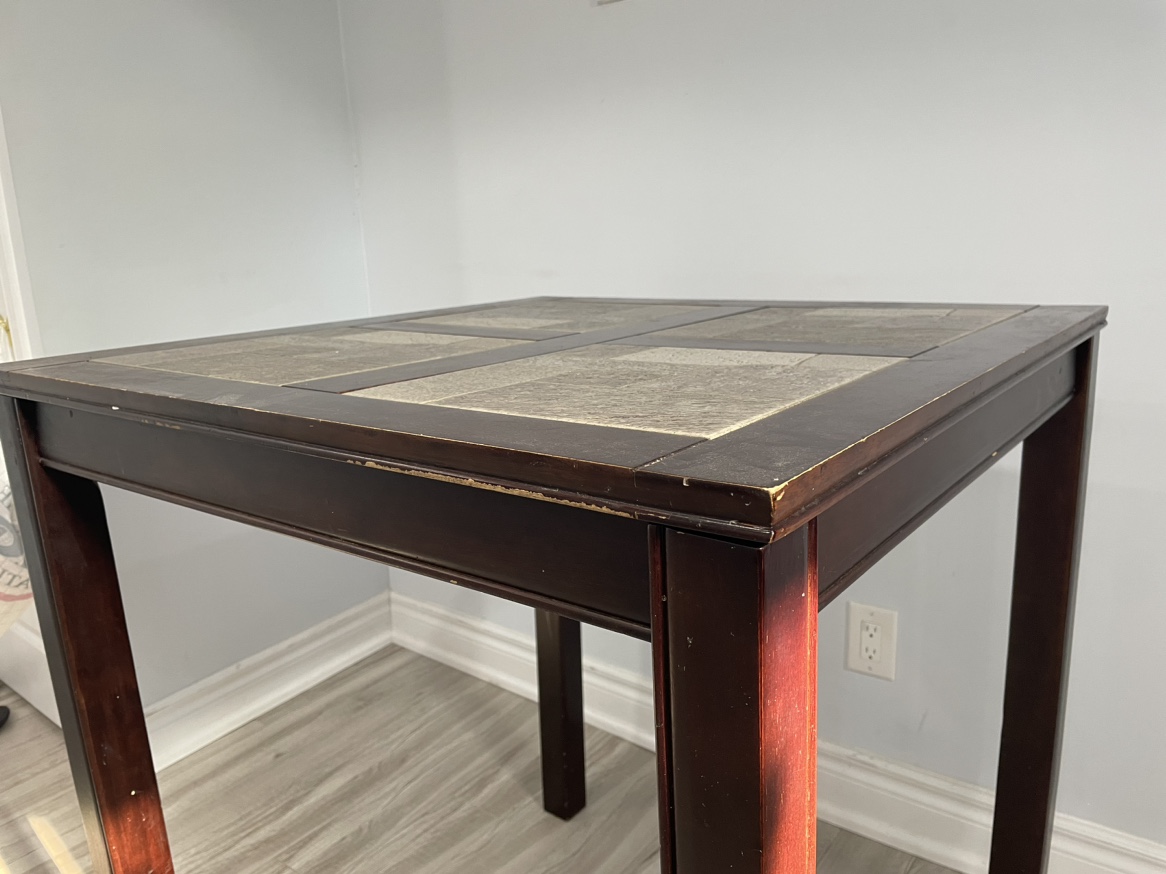 Table and Chairs - photo 5