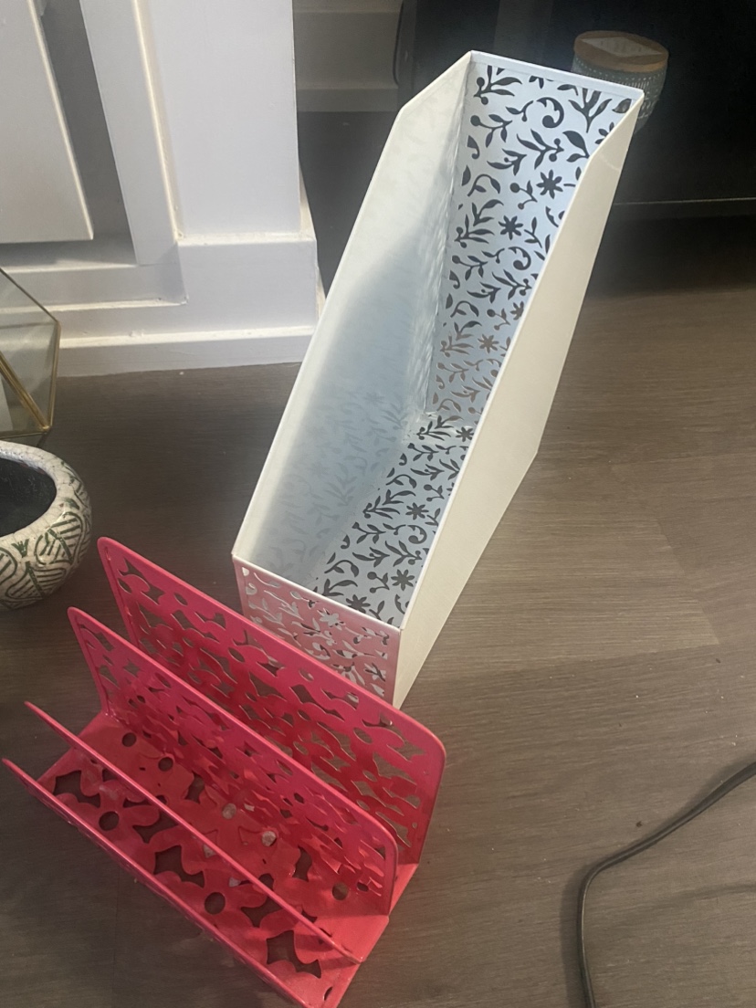 Bundle of home decor items image indicator(9)