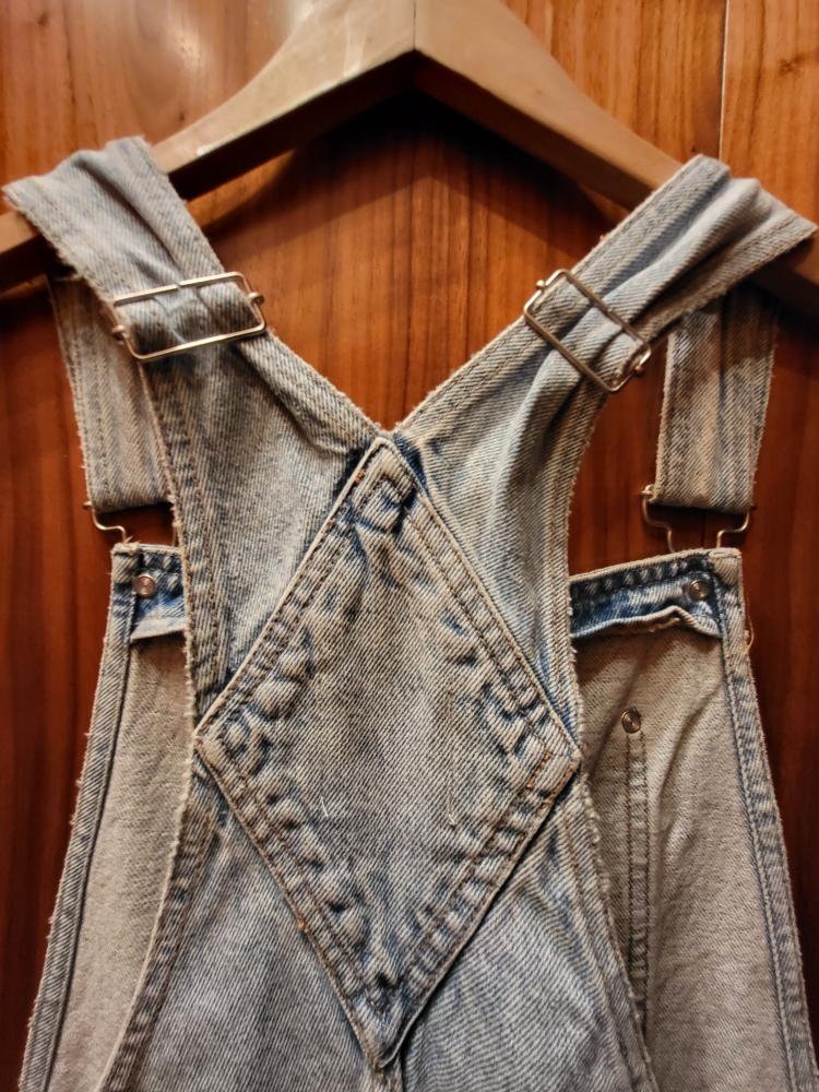 ❣️ Pull & Bear Denim Overalls Classic Baggy Jeans Size Medium image indicator(9)