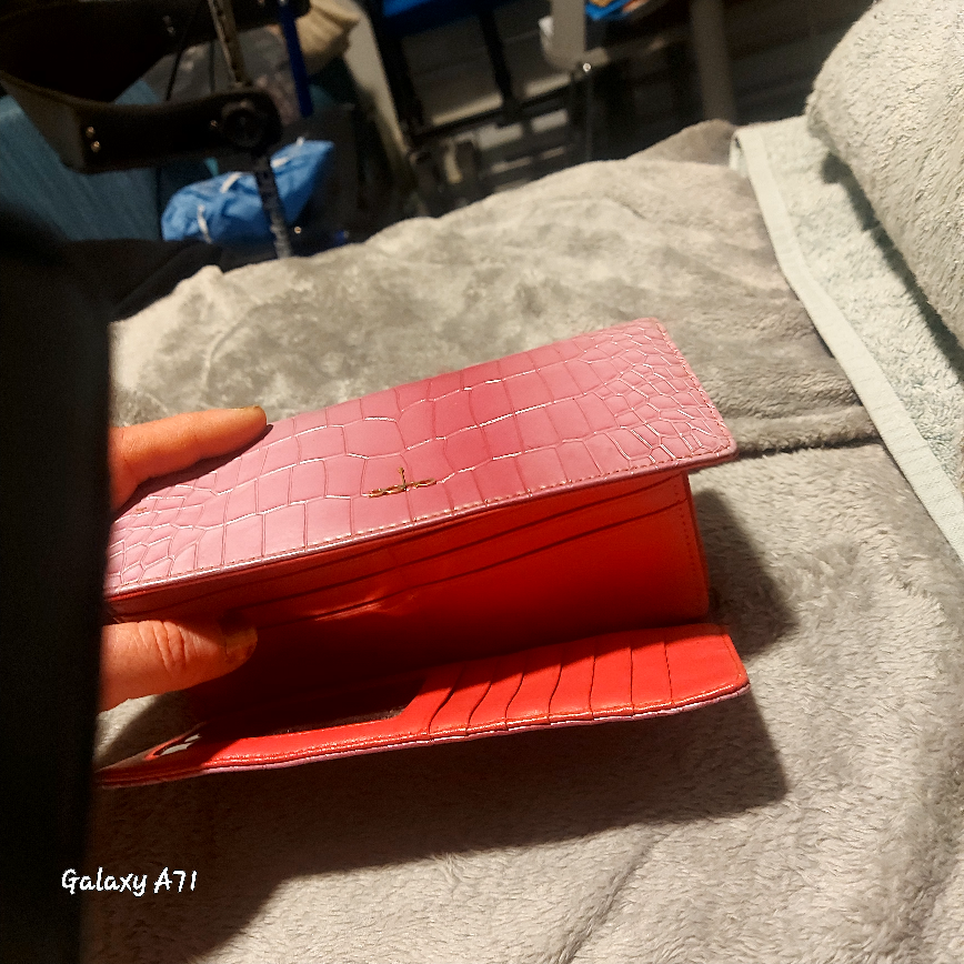 WALLETS image indicator(4)