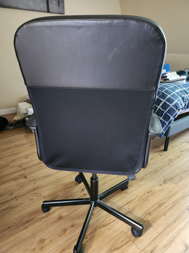 Ikea desk and chair - photo 4