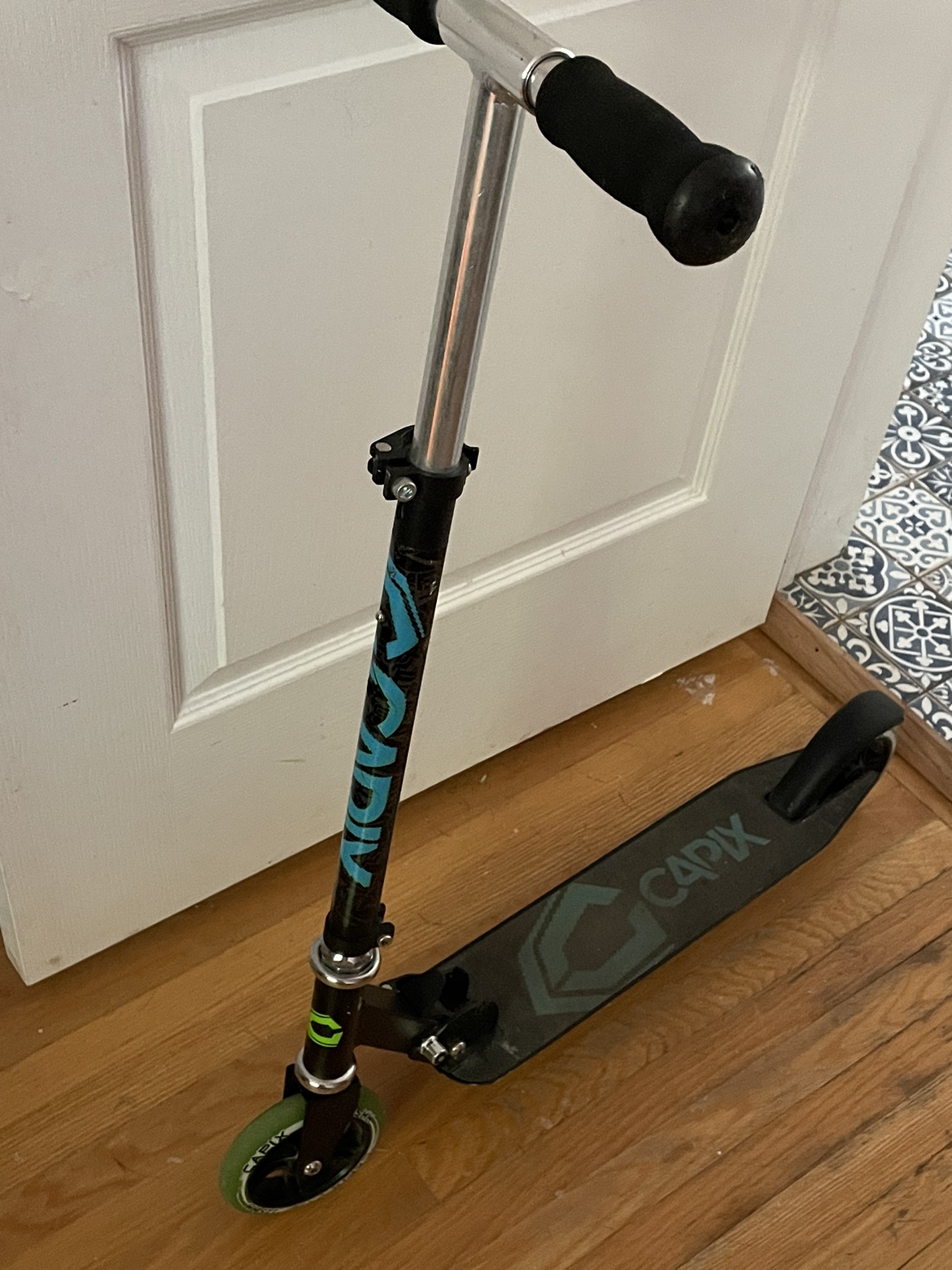 Capix 125mm Folding Scooter thumbnail
