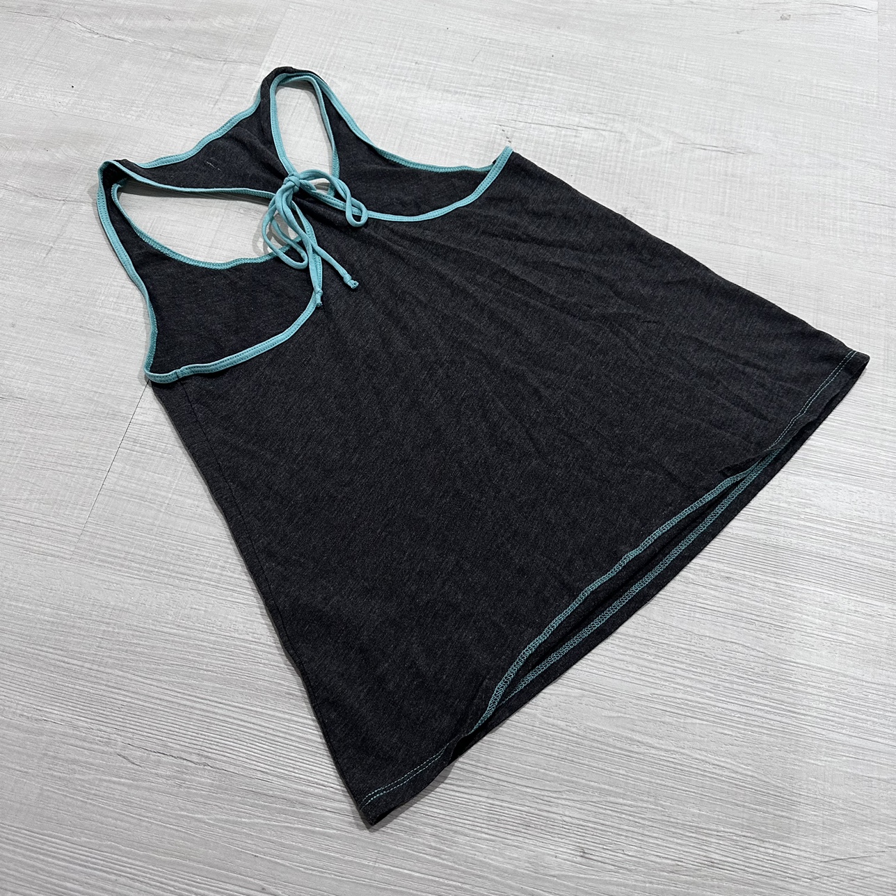 Hollister tank top image indicator(2)