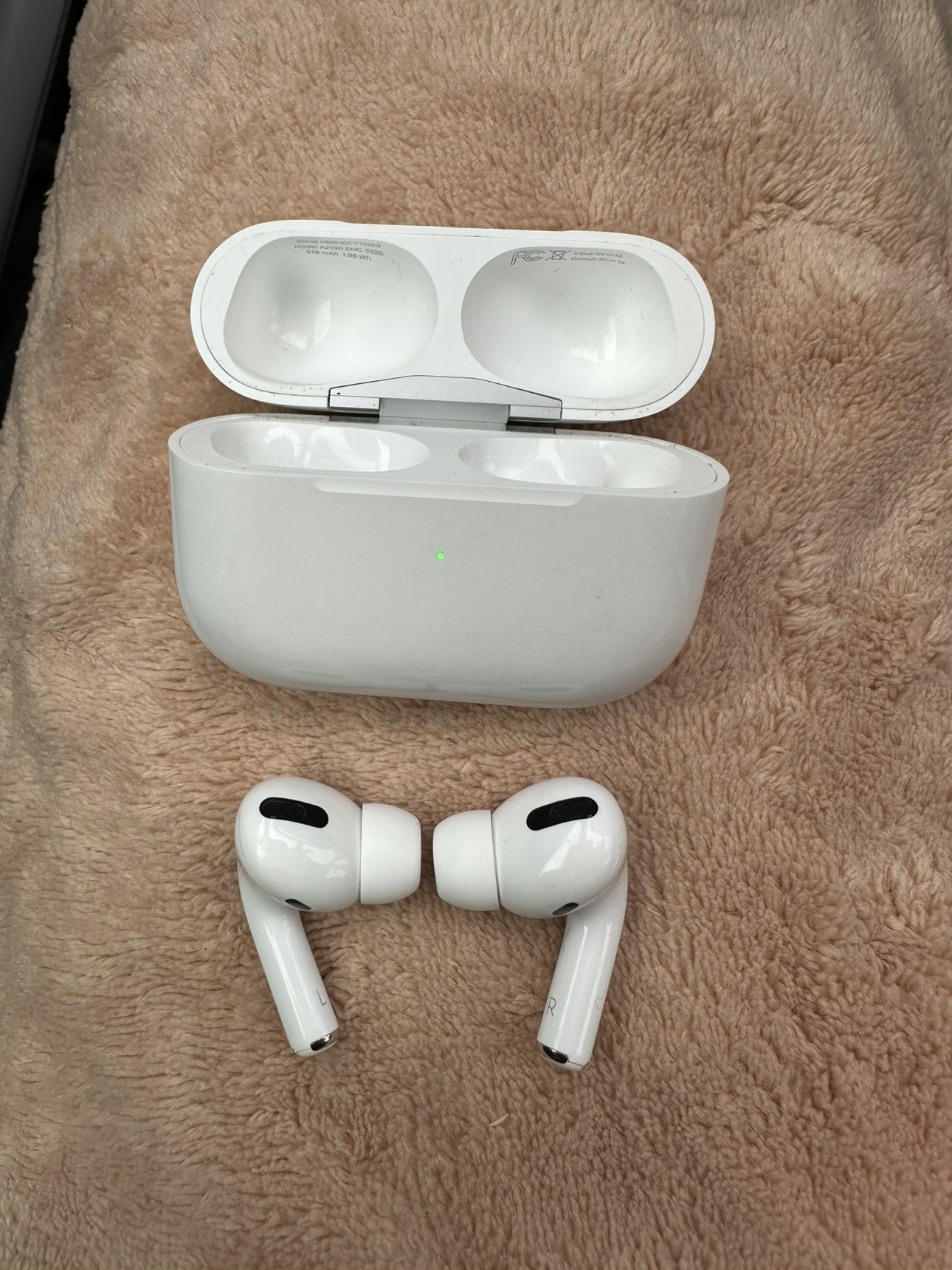 Airpods pro (2nd gen) - photo 2
