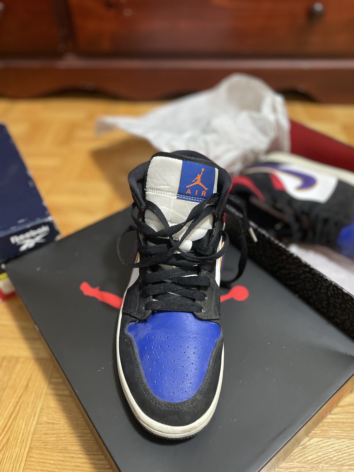 Air Jordan 3 Retro image indicator(2)