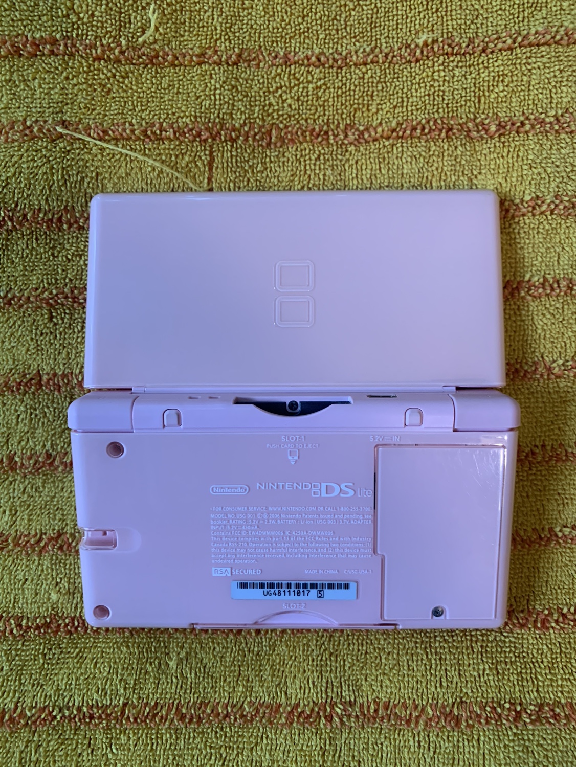MINT DS Lite with extras - photo 3