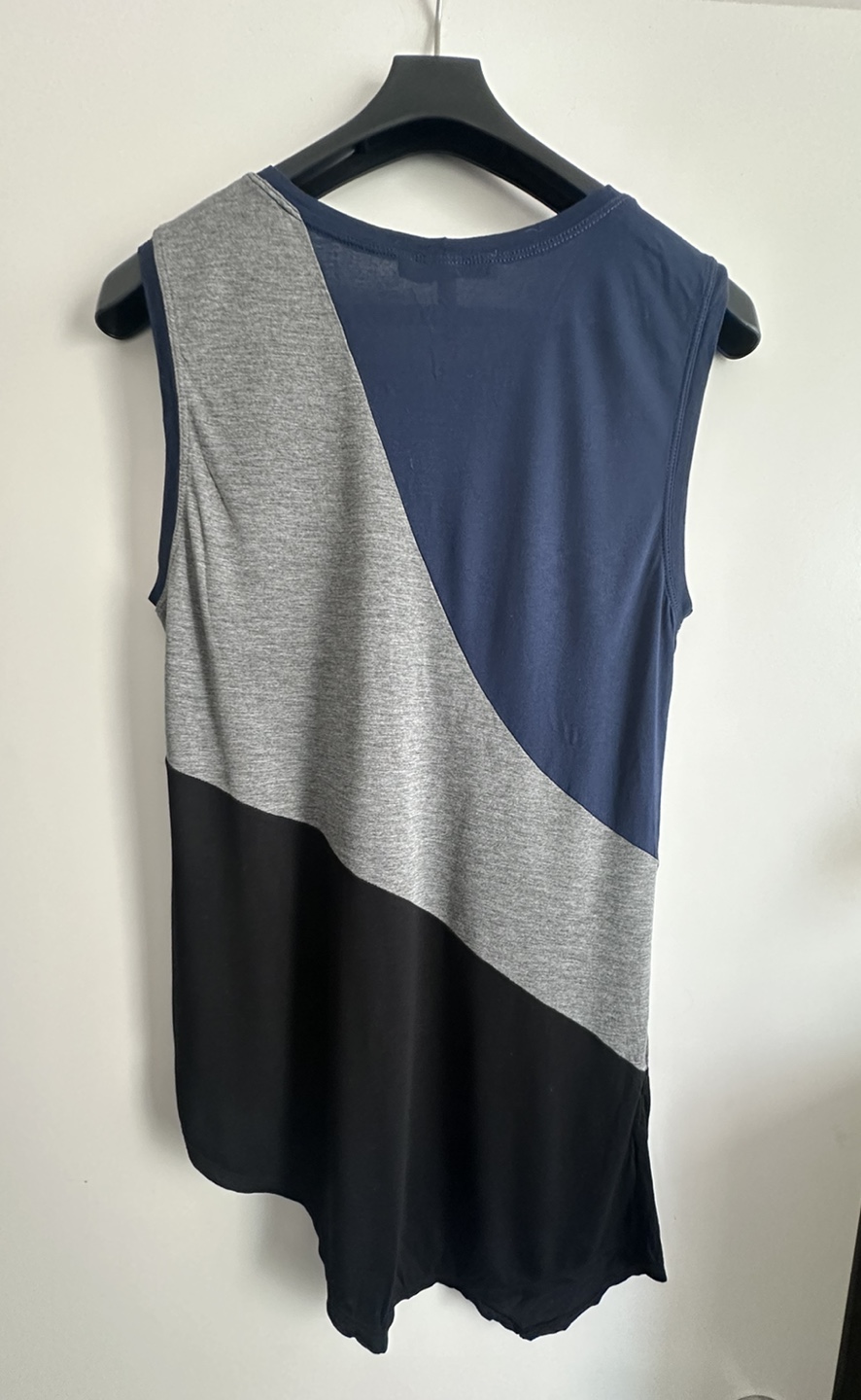 BCBG asymmetrical top. - photo 2