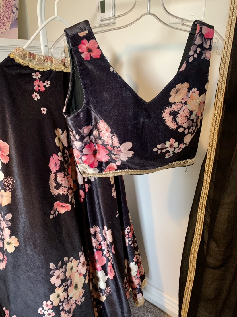 Indian Floral Velvet Lengha - photo 2