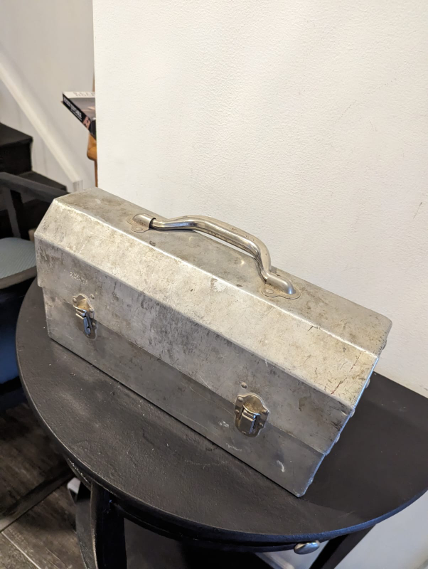 metal tool box thumbnail