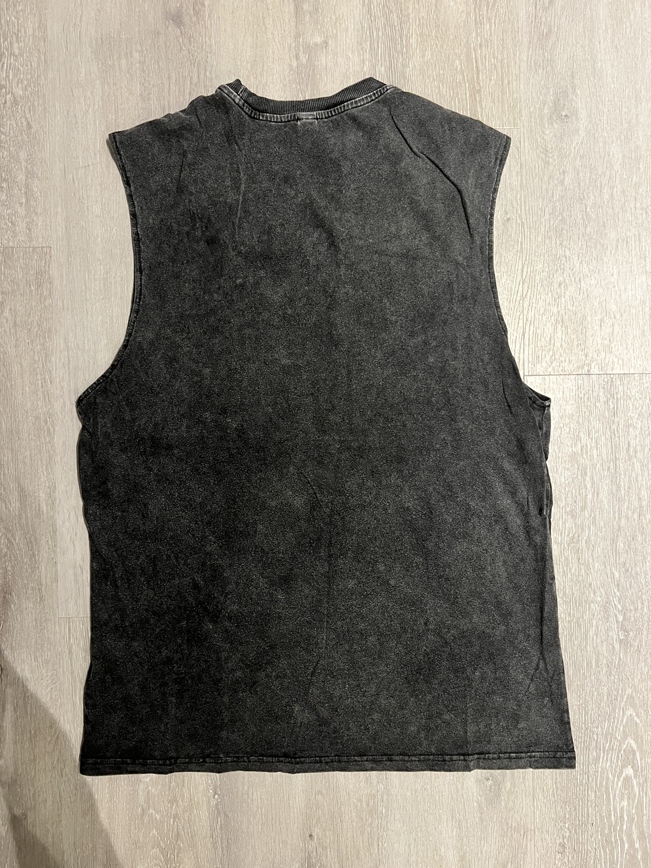 Graphic tank top - size XL image indicator(3)