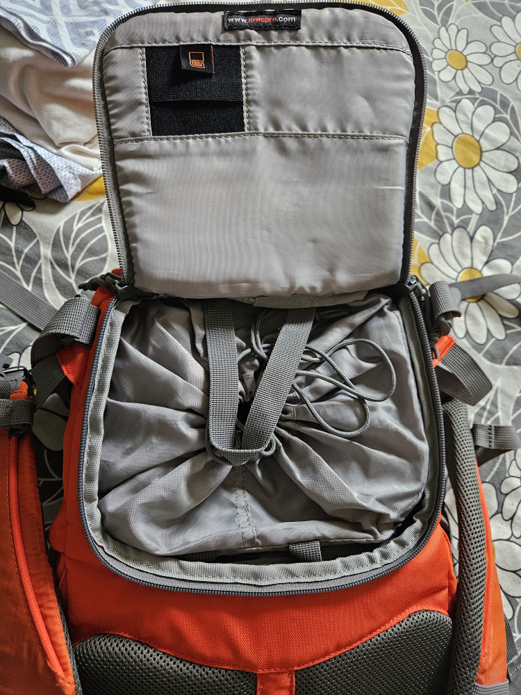 Lowepro Photo Hatchback 16L AW Backpack - Pepper Red image indicator(6)