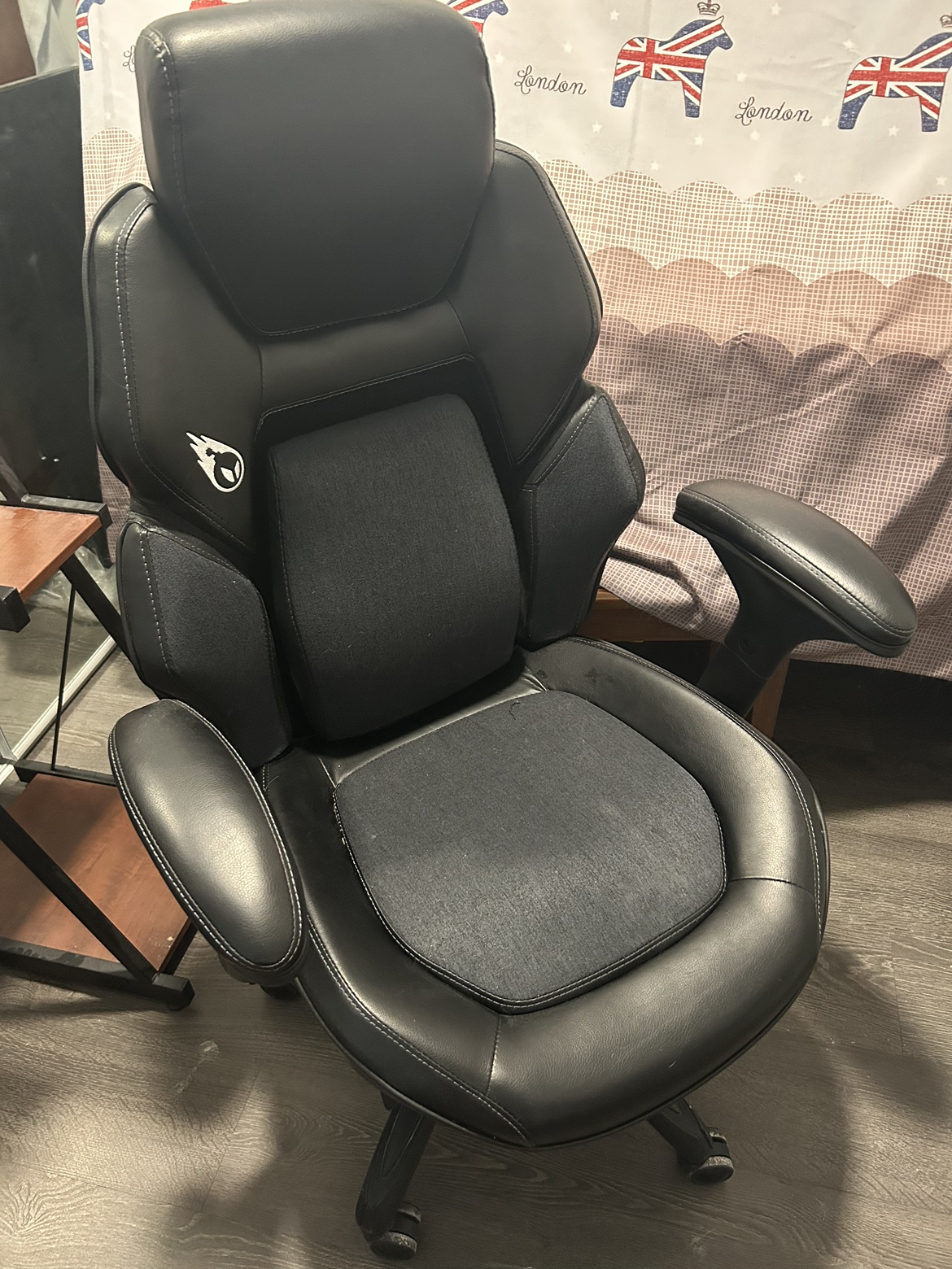 DPS 3D Insight Gaming Chair Adjustable Headrest