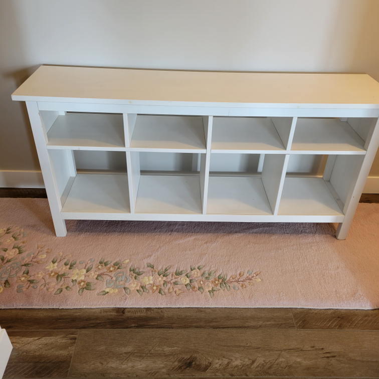 White 6 Cube Shelf