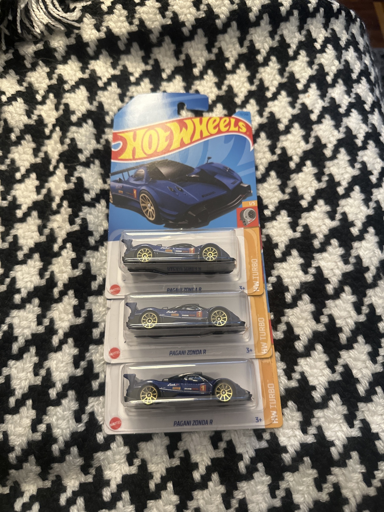 Hot wheels Pagani image indicator(2)