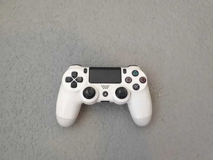 PS4 Controller White