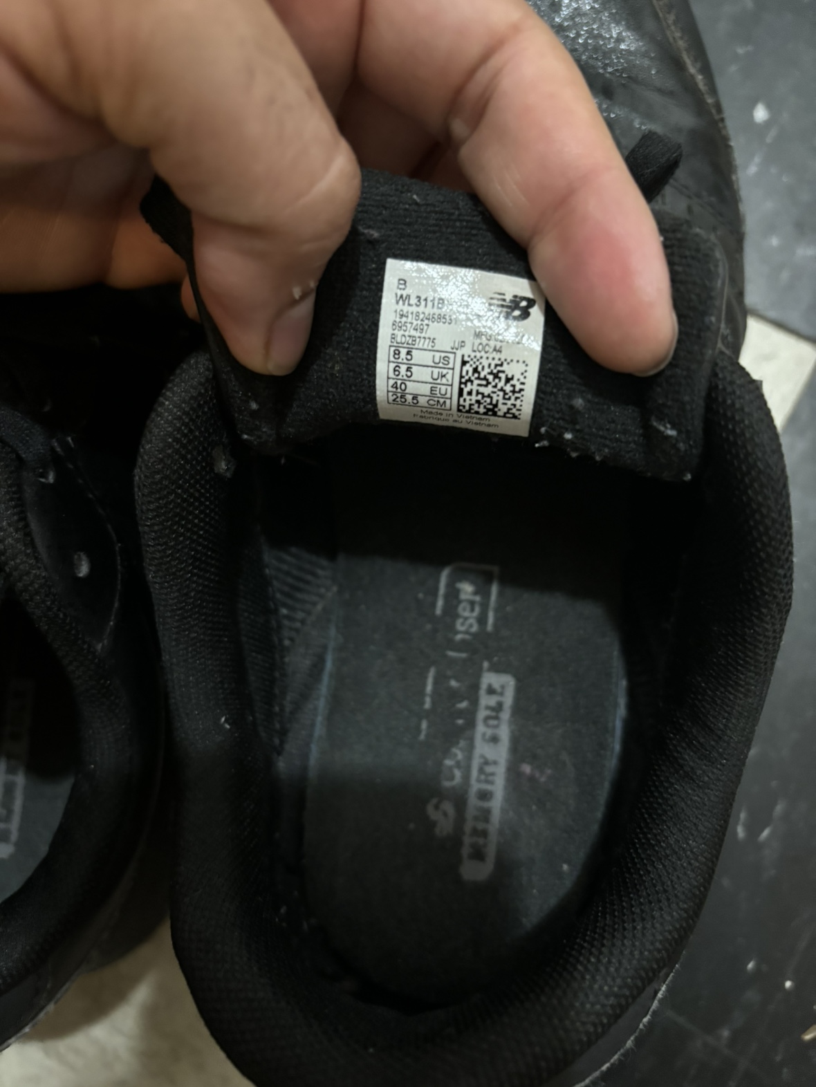 New Balance 311 Size 8.5 - photo 2