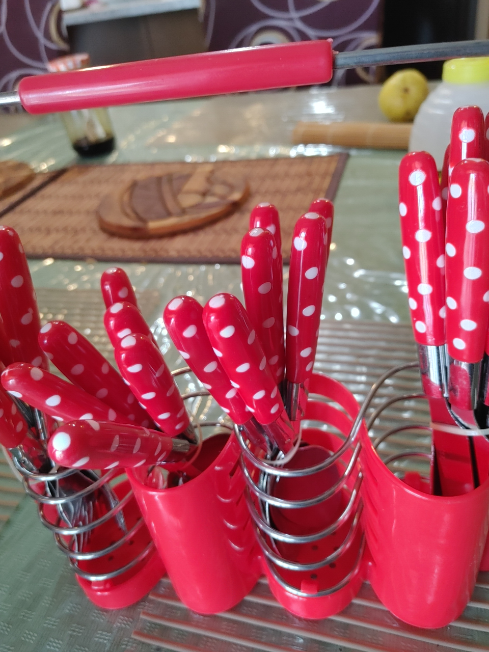 #freecycle Red polka dot cutlery set image indicator(3)