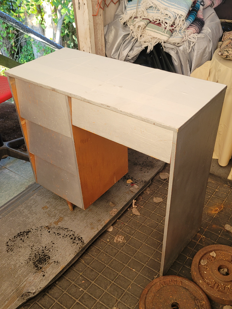 Small desk