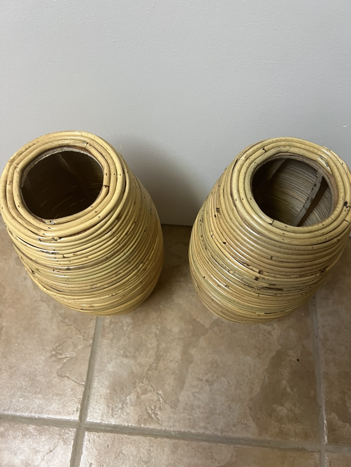Pair of Bamboo Vases Indonesia rattan vases - photo 2