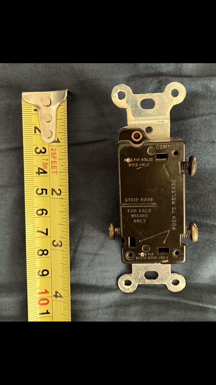 Vintage Leviton Light Switch #freecycle 💡 image indicator(2)