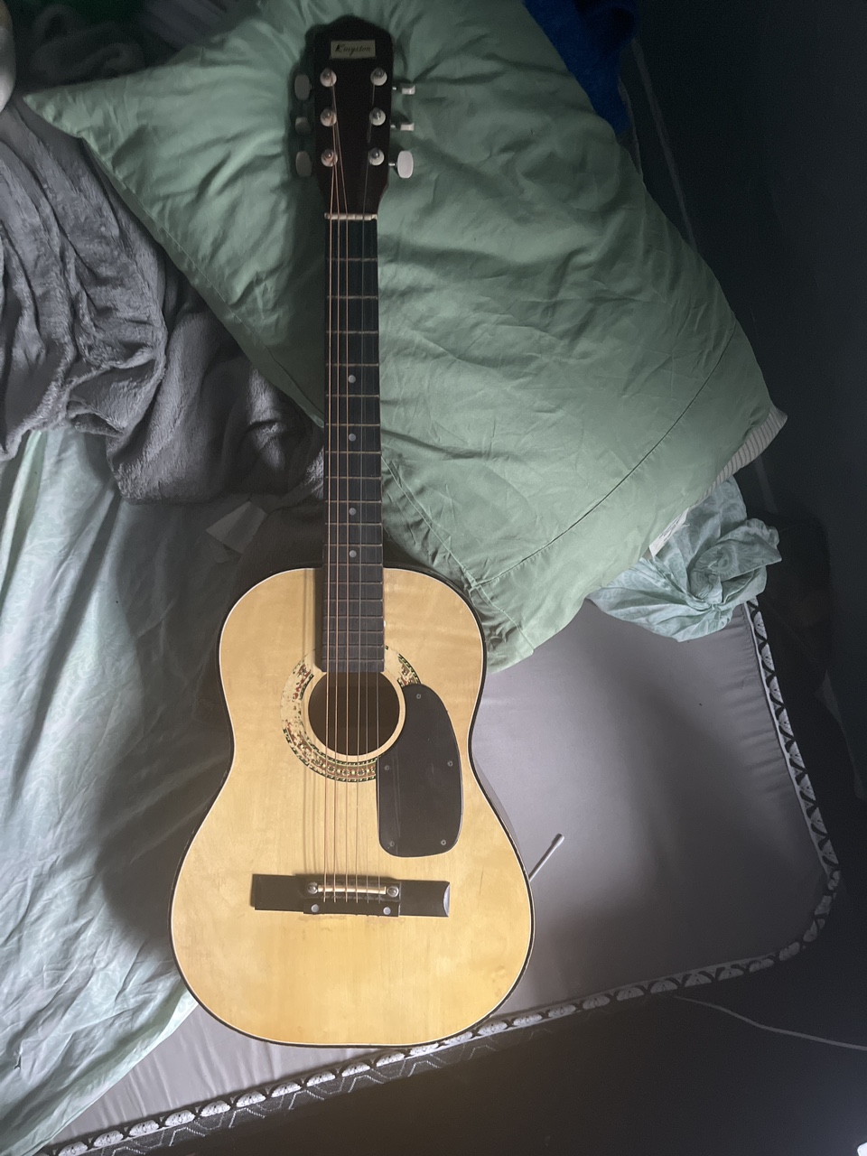 Kaypro Acoustic Guitar thumbnail