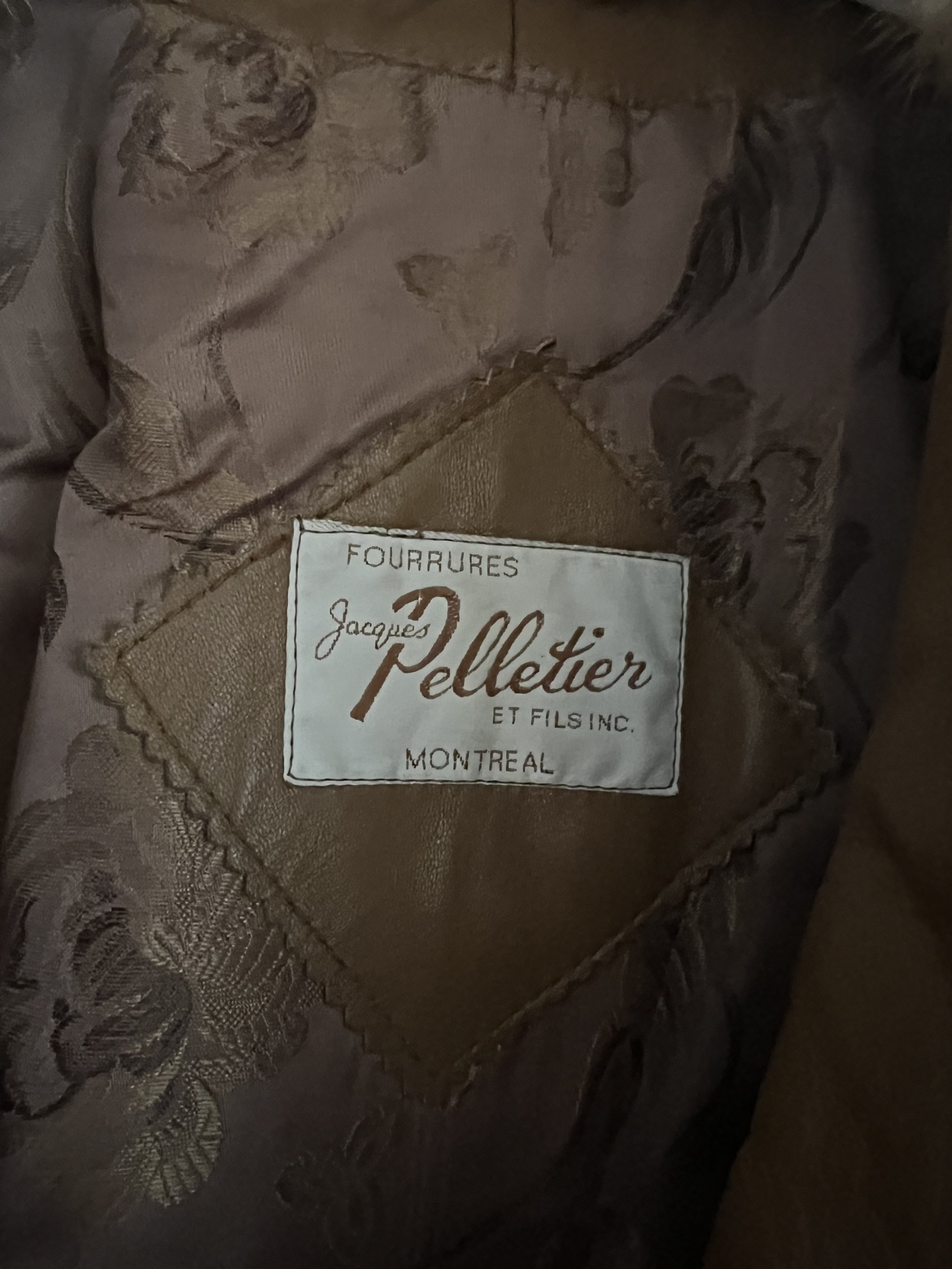 Vintage fur and leather coat / fur vest in golden cognac image indicator(2)