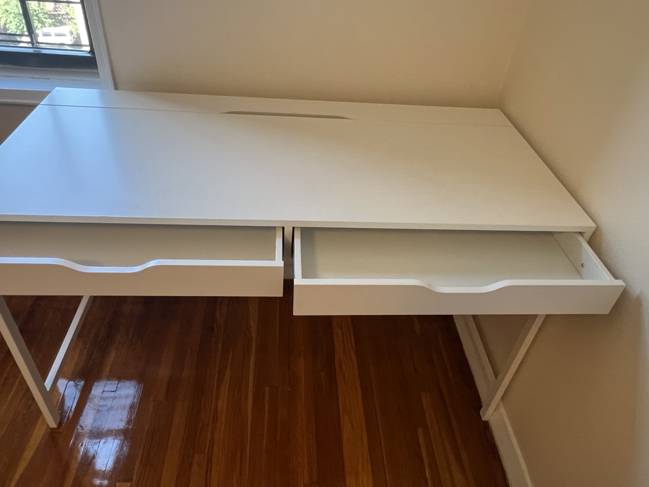 White Desk with Drawers - photo 2