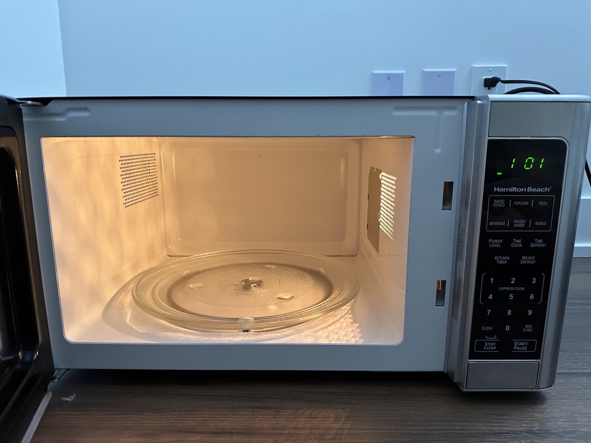 Hamilton Beach Microwave (Super New!) - Working 100% image indicator(4)