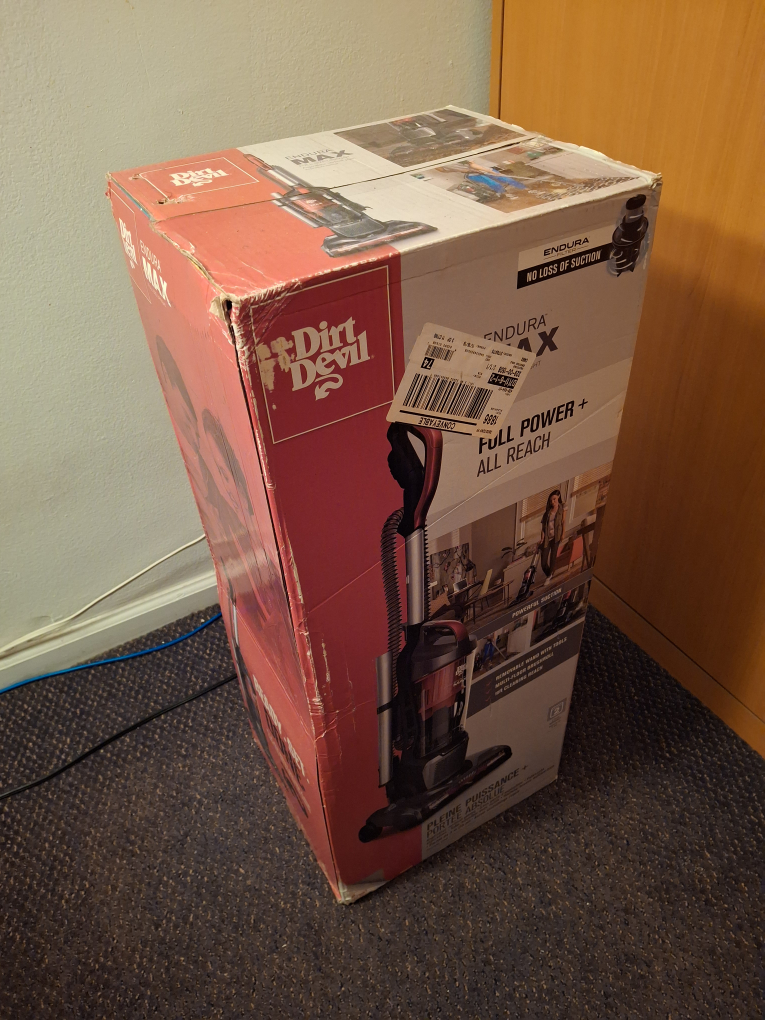 Dirt Devil vacuum cleaner - photo 2