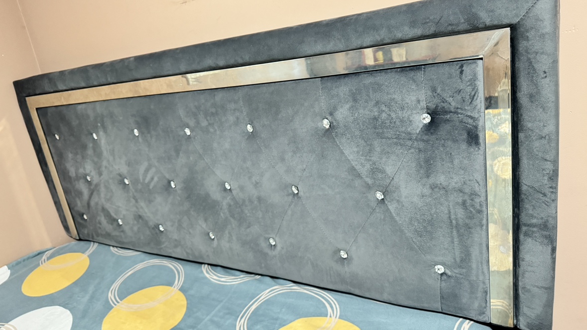Queen bed for sale - photo 2