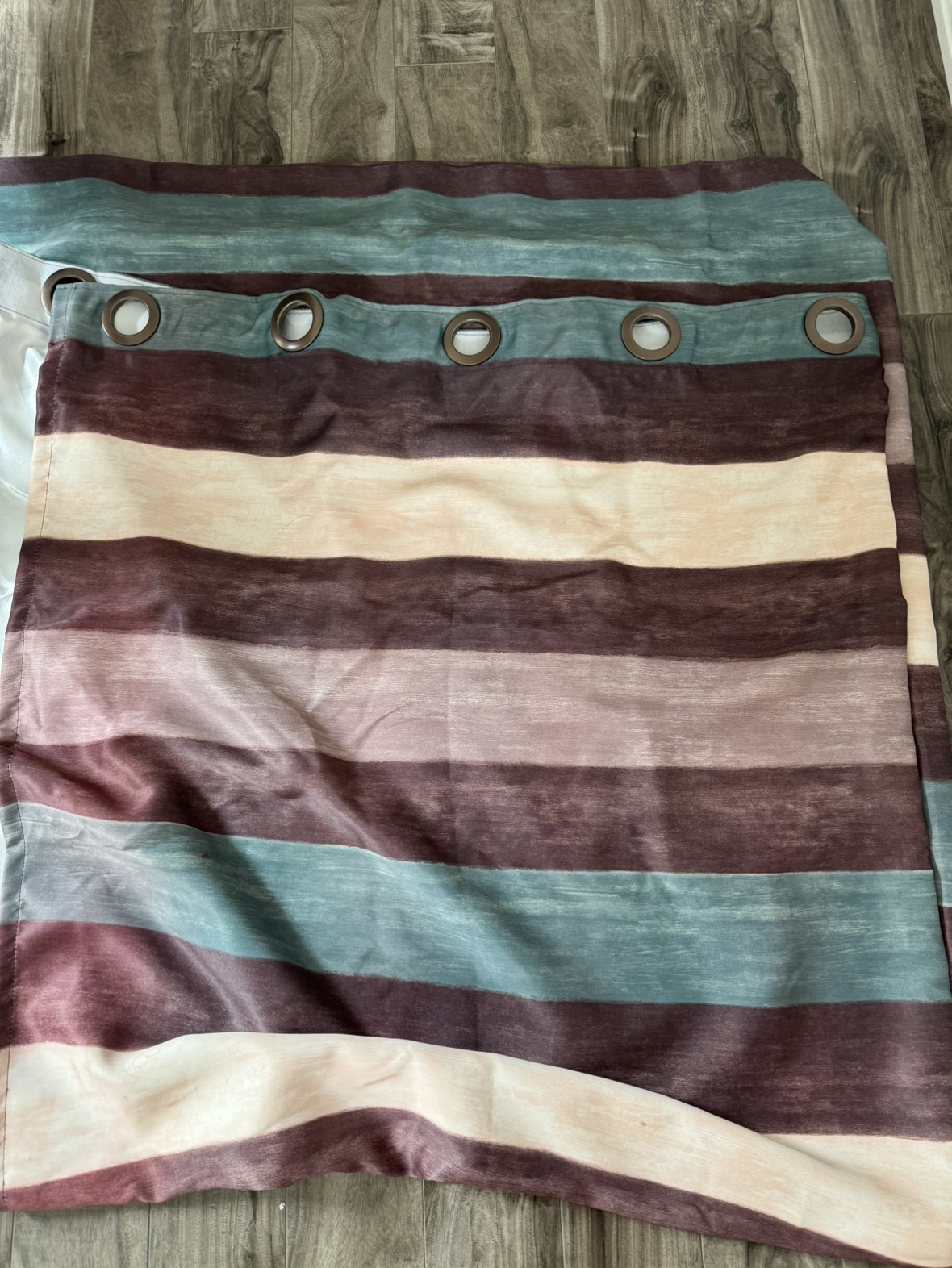 Home curtains image indicator(2)