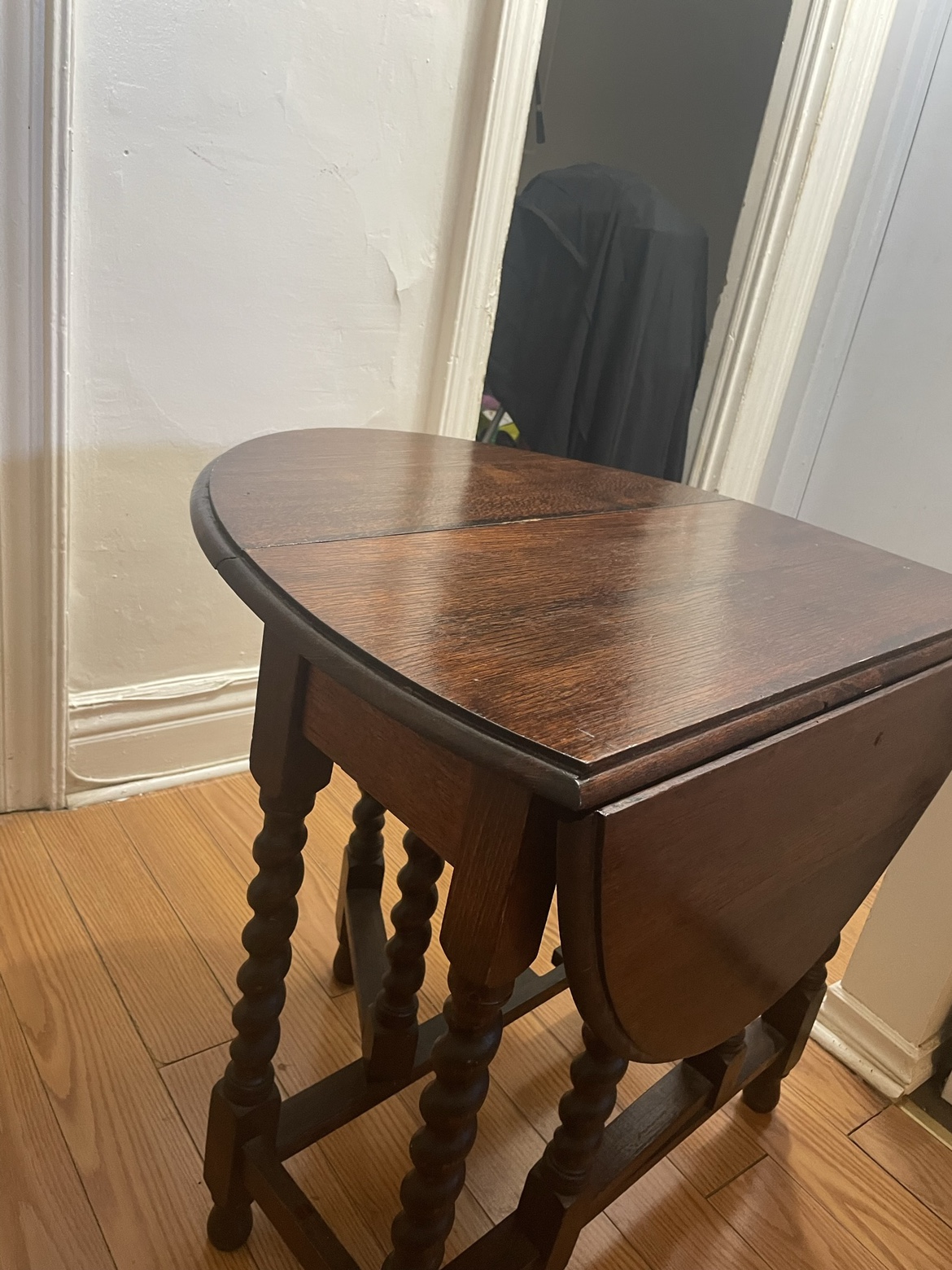 Antique Drop Leaf Table - photo 2
