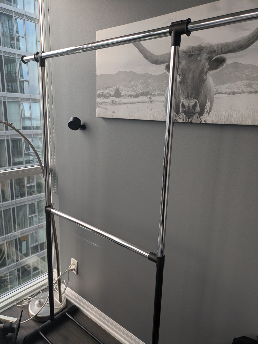 Adjustable Clothes Rack thumbnail