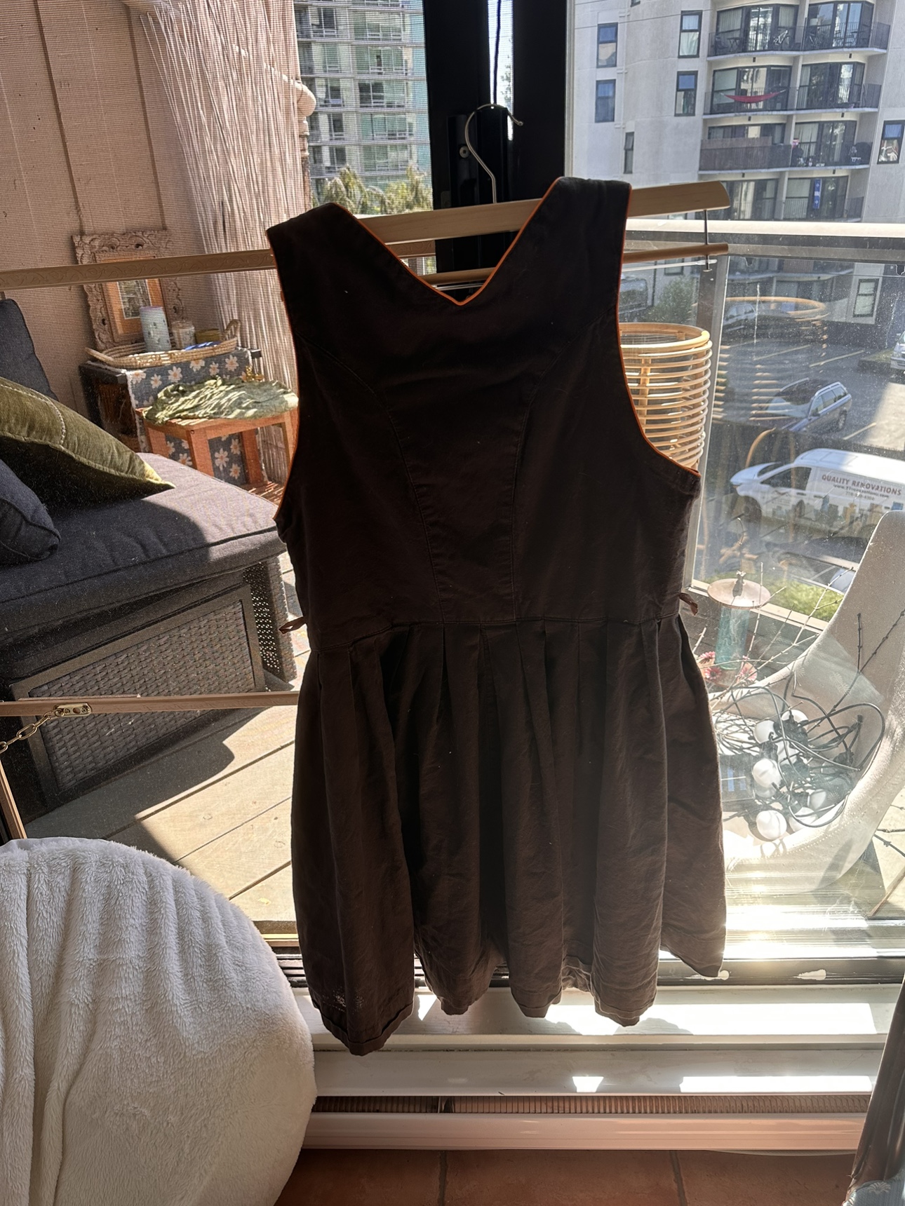 Vintage German dress with corset detail. - photo 4