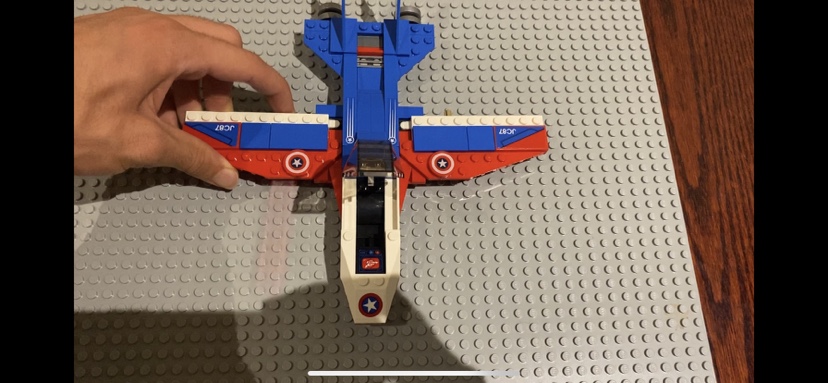 LEGO Captain America Figher Jet - photo 2